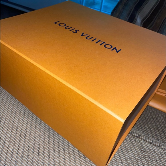 Louis Vuitton Box - Picture 2 of 2